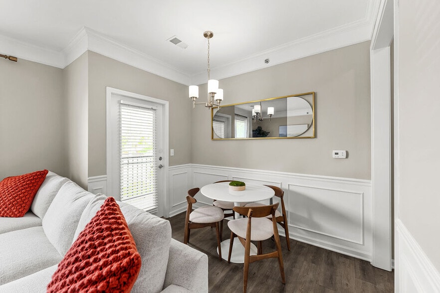 Building Photo - Riverstone Apartments