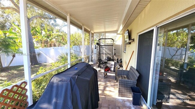 Building Photo - 403 28th St W