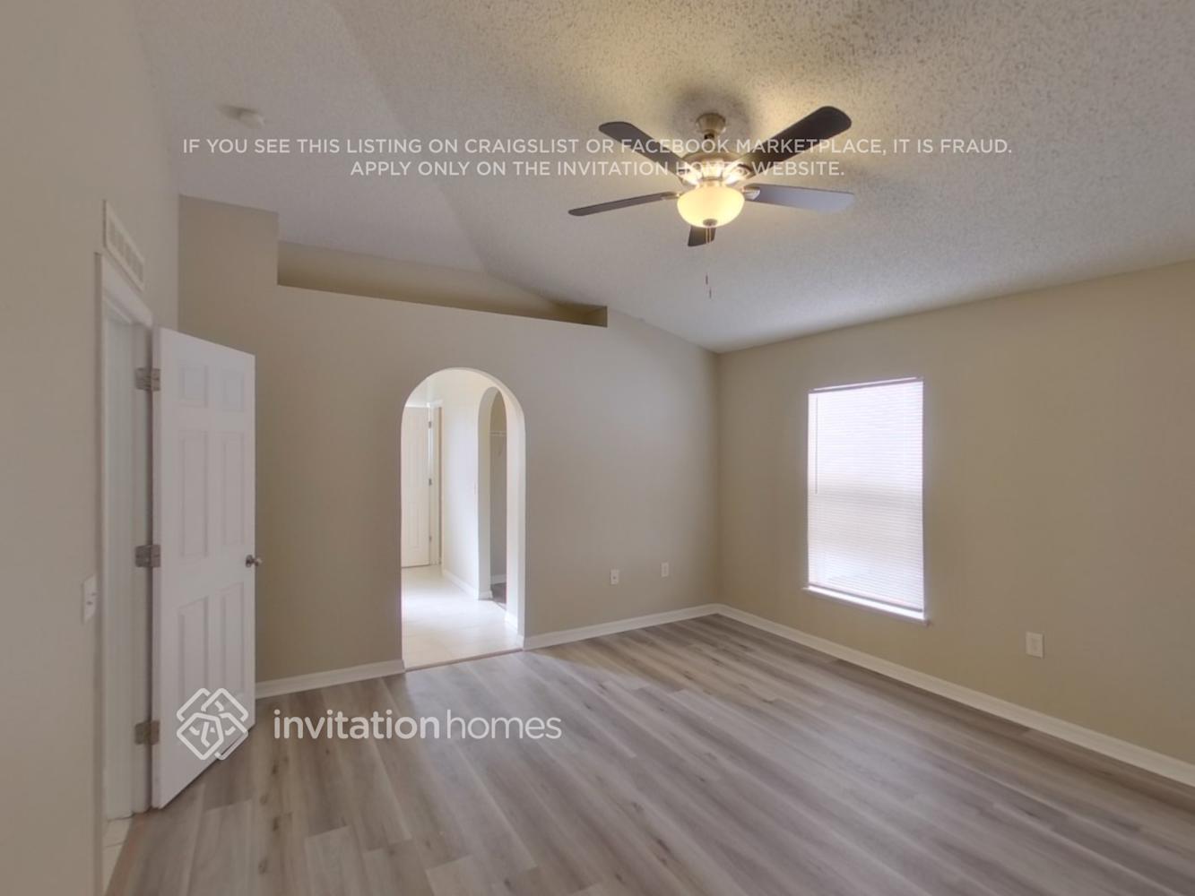 Building Photo - 12636 Lake Vista Dr