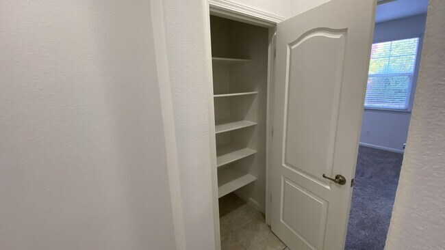 Building Photo - Mountain House Home Spacious 4 Bedroom, 3.5 Bath Home with Bonus Loft