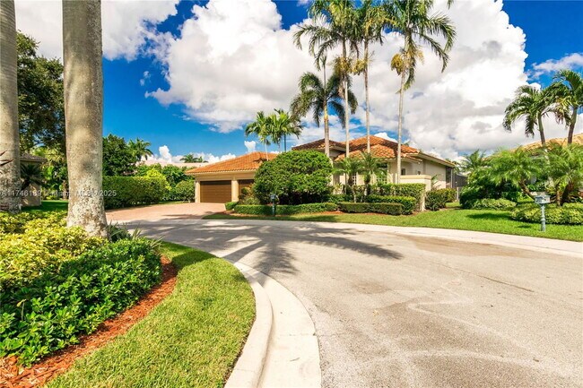 Primary Photo - Eagle Watch Lane, Weston, FL 33327 - 5 BR 3.5 BA Single-Family Home