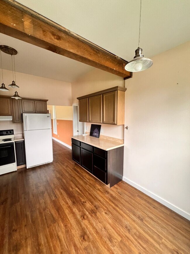 Building Photo - 98382 Sitkum Ln