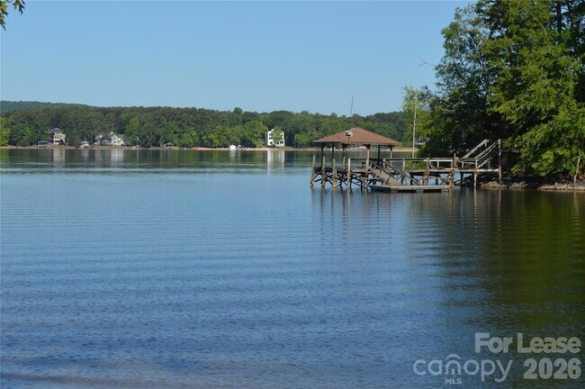 Building Photo - 17701 Burnt Hickory Dr
