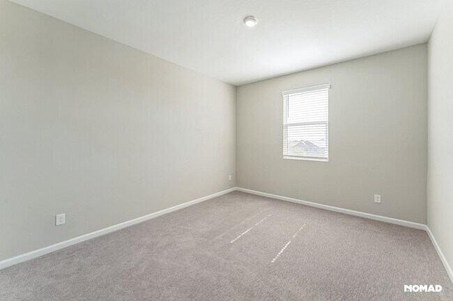 Building Photo - Spacious 5BR House in Casa Grande