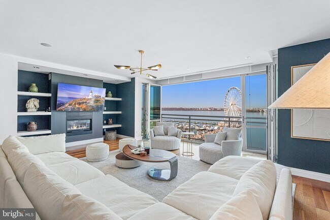 Building Photo - 147 Waterfront St