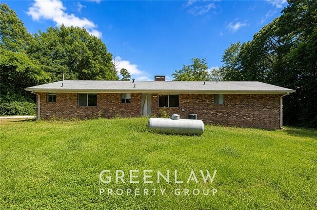 Building Photo - 3605 Flat Shoals Rd