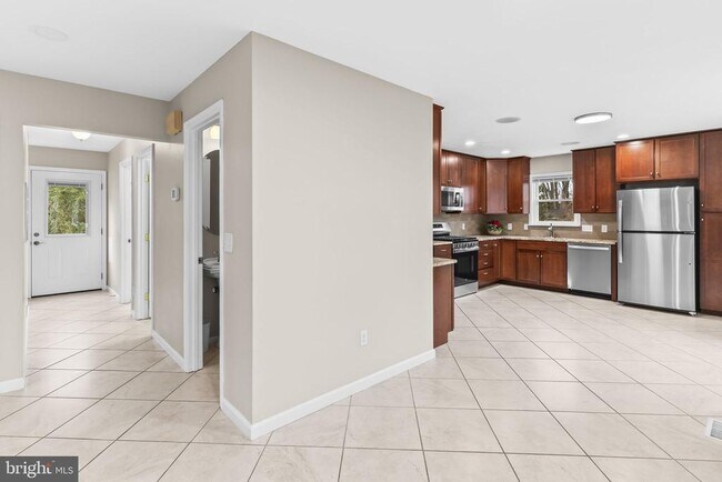 Building Photo - 25001 Half Pone Point Rd