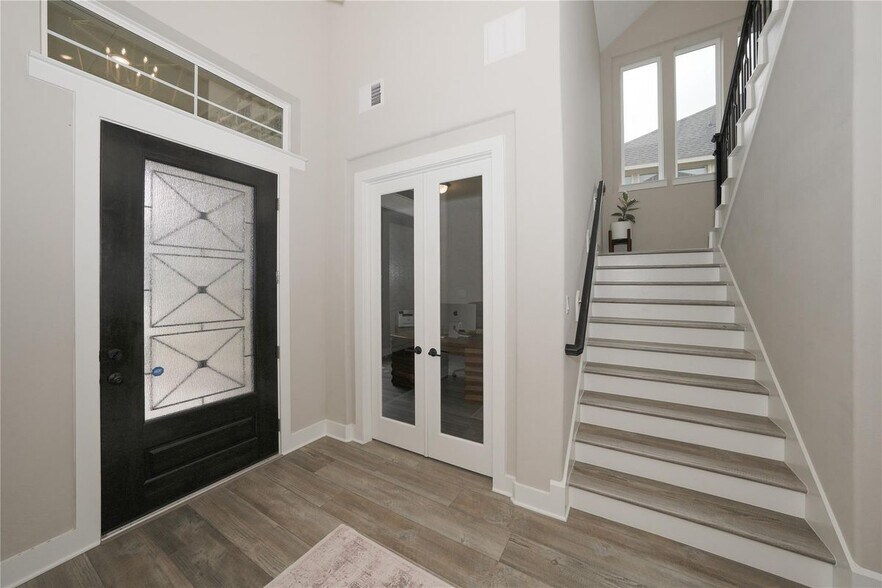 Building Photo - 413 Stratus View Ct