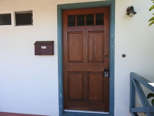 Building Photo - Beautiful Duplex with Ocean Breeze