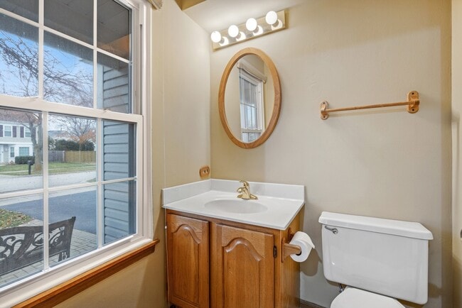 Building Photo - 145 Knightsbridge Dr