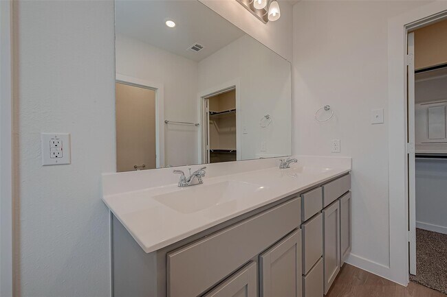 Building Photo - 17110 Pentland Hls Wy
