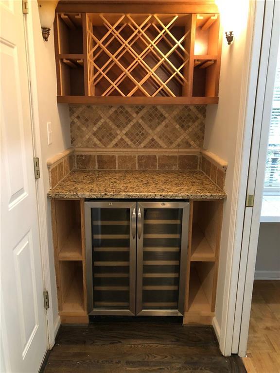 Building Photo - 2242 Lenox Walk NE