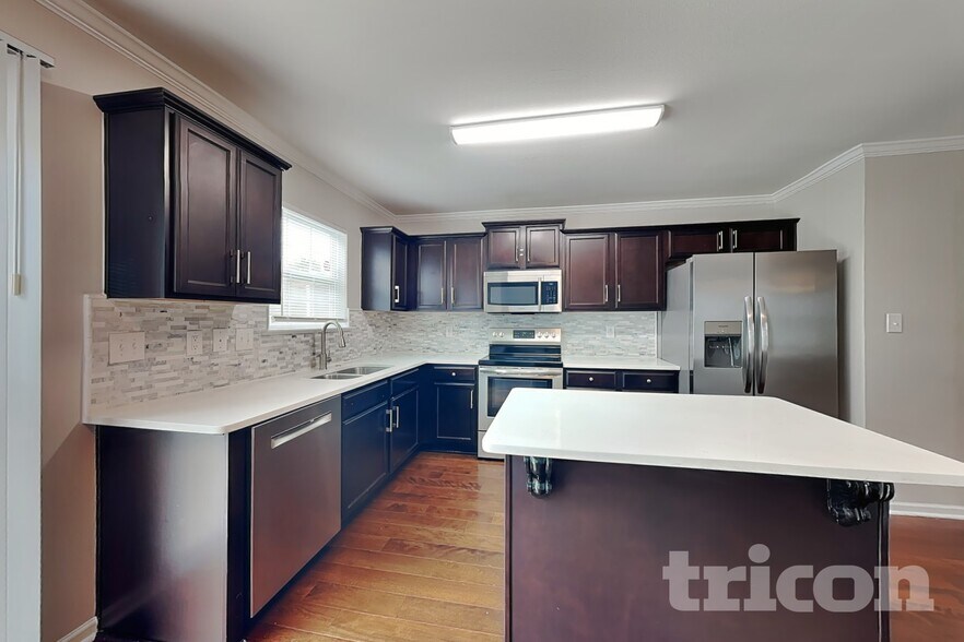 Building Photo - 6931 Savanna Springs Dr