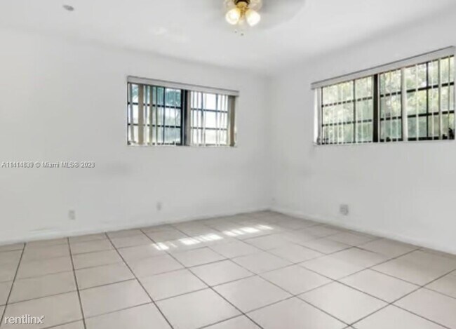 Building Photo - 4 br, 2 bath House - 1232 NE 176th Ter