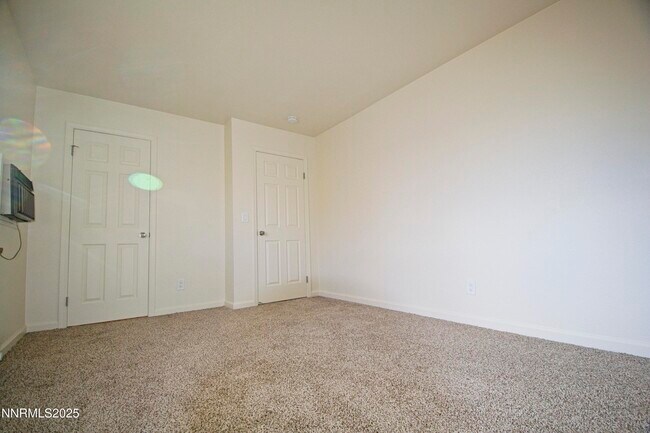 Building Photo - 4941 Catalina Dr