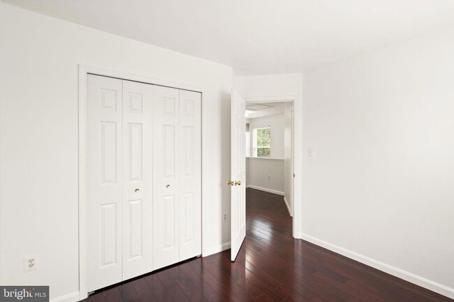Building Photo - 11070 Clovertree Ct