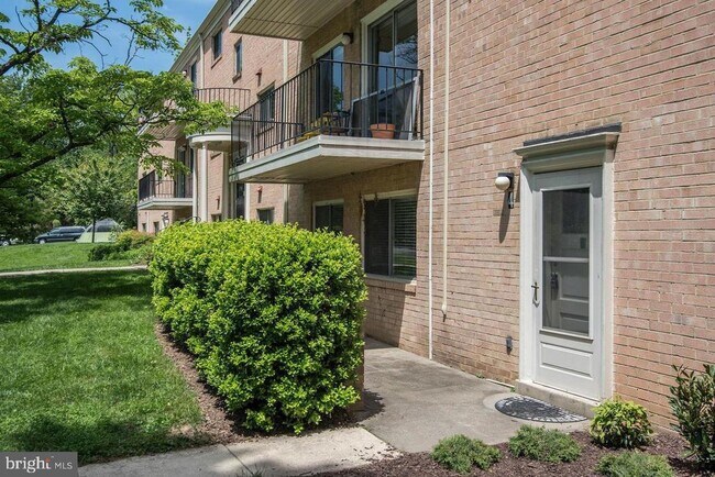 Primary Photo - 10667 Montrose Ave
