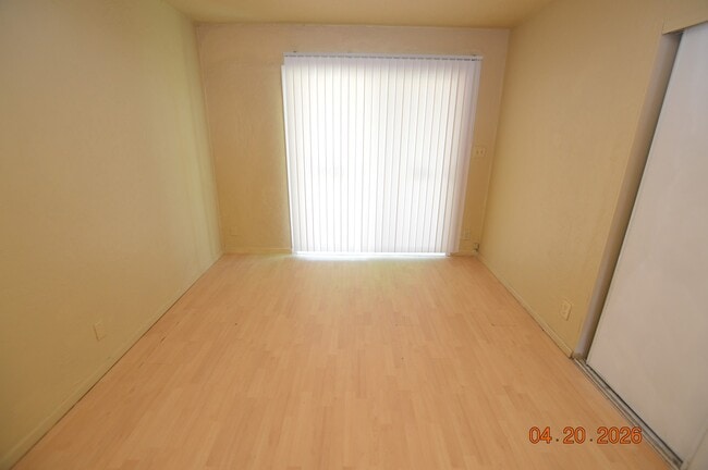 Building Photo - 325 Pershing Dr