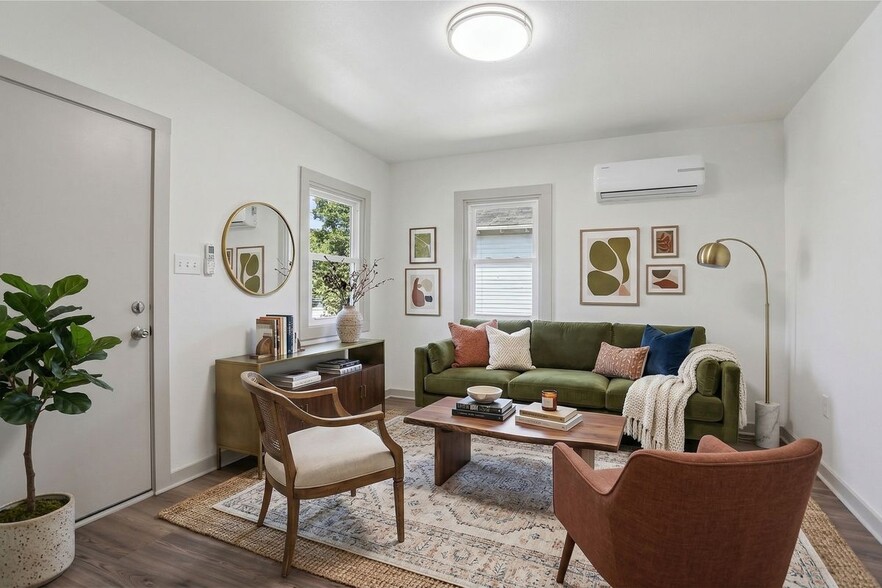 Building Photo - 720 Spain St