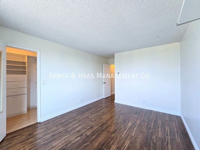 Building Photo - 4170 Elm Ave