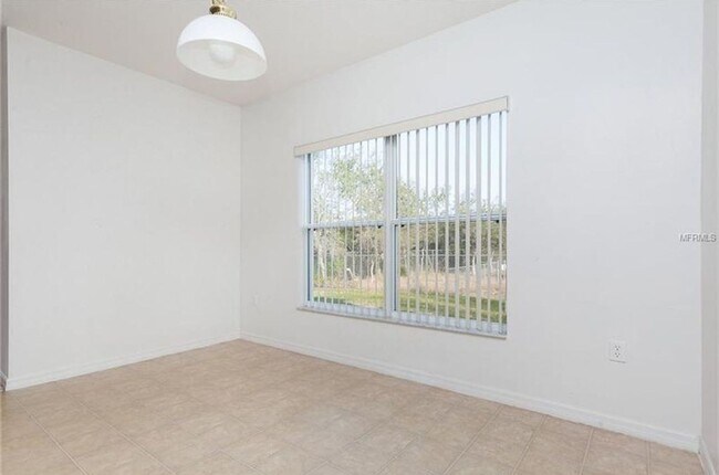 Building Photo - 3/2.5 PLUS OFFICE LARGE POINCIANA VILLAGES...