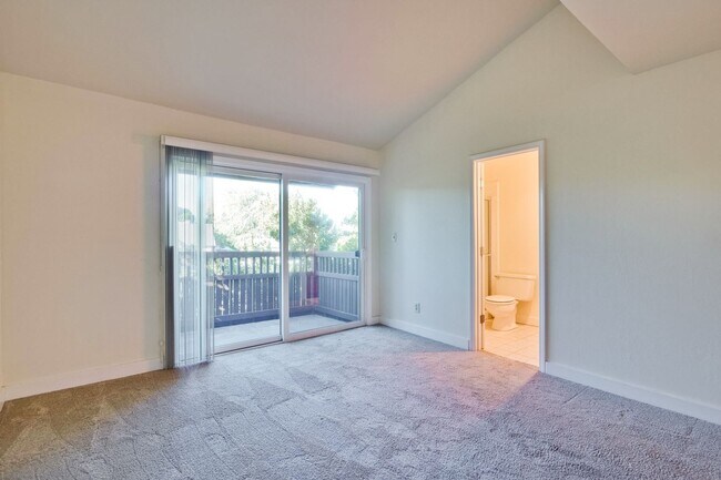 Building Photo - 2040 W Middlefield Rd