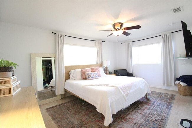 Building Photo - 2046 NW 19th Ln