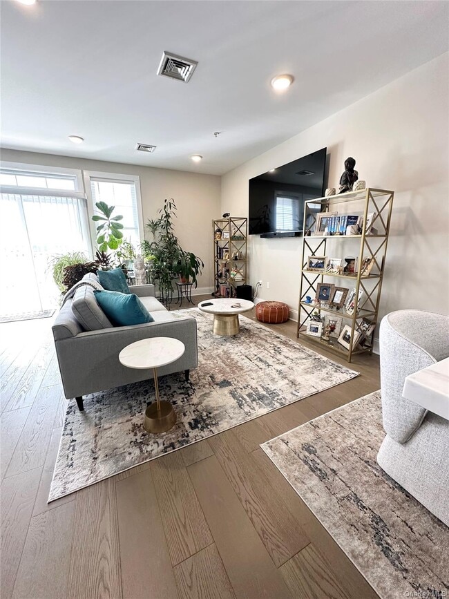 Building Photo - 311 Marina Pointe Dr