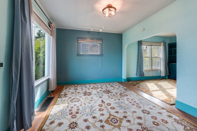 Building Photo - Charming 3 Bed 2 Bath Piedmont Rental Home