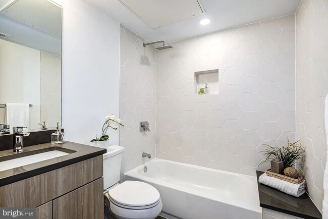 Building Photo - Charming 2BR House in Washington, DC
