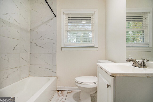 Building Photo - 2087 Austin Dr