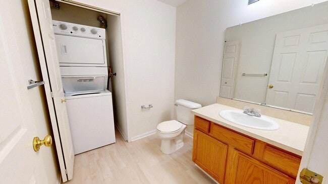 Building Photo - 1906 Lindsay Ln