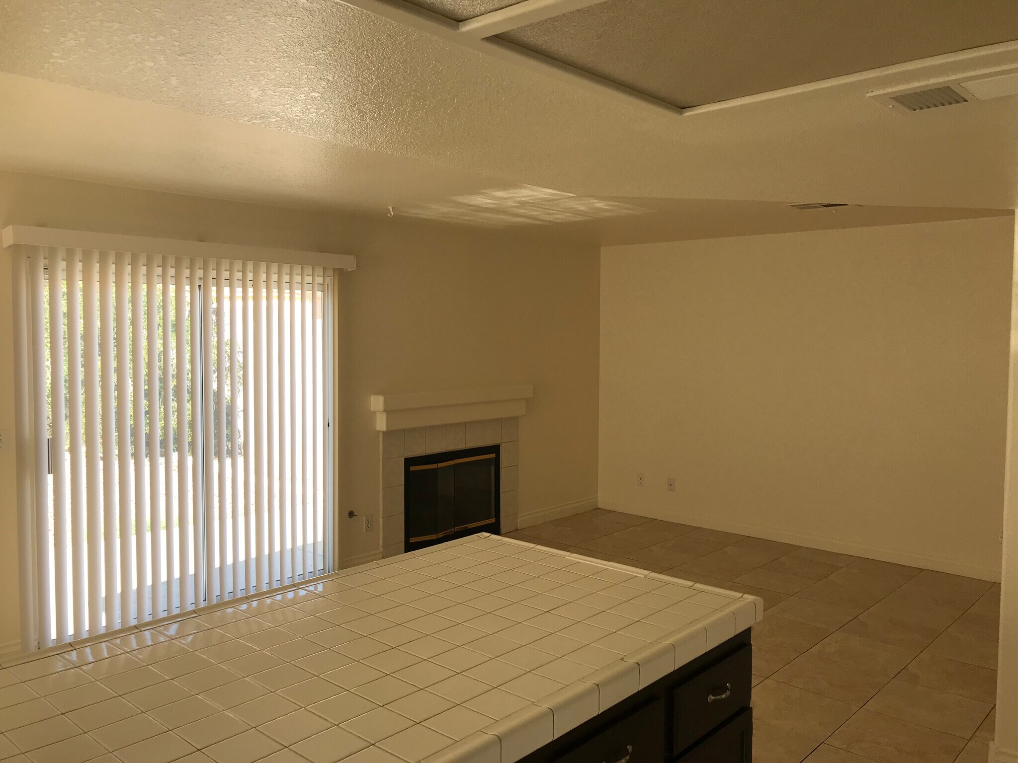 Building Photo - 6404 Rose Tree Ln