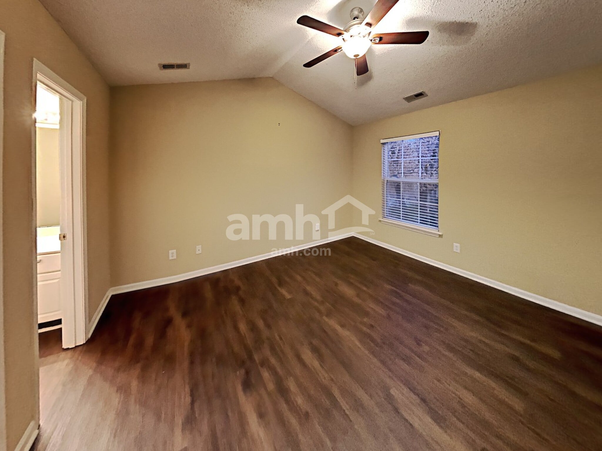 Building Photo - 14921 Ashlight Dr