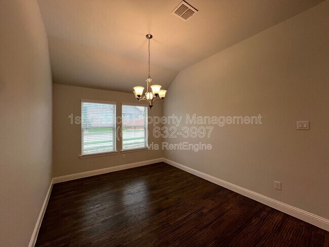Building Photo - 15124 Roderick Rd