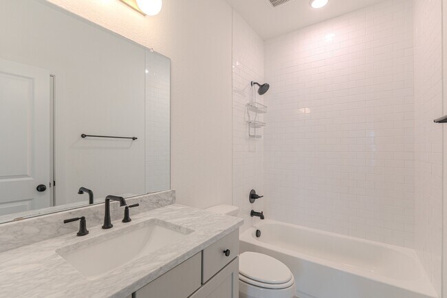 Building Photo - 21722 Ellsworth Gdn Ln