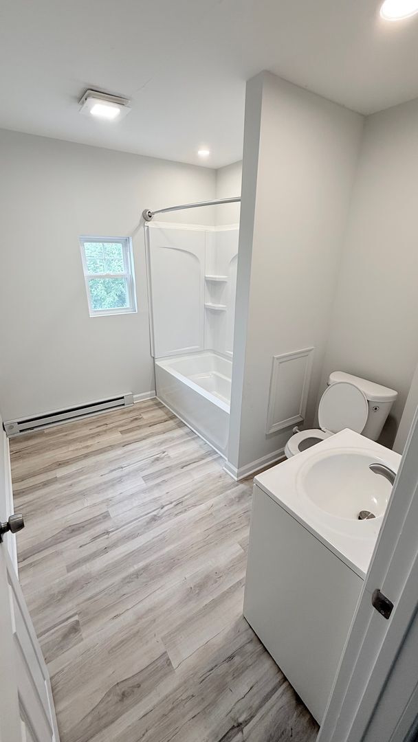 Building Photo - 2BR Townhome in Claymont | Near I-95 & Transit