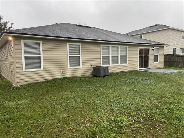 Building Photo - 11542 Brian Lakes Dr