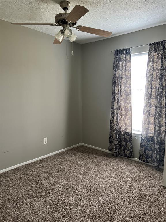 Building Photo - 1705 Deatsville Hwy