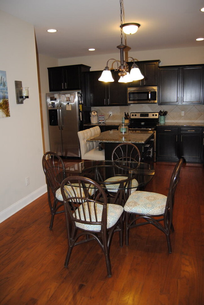 Building Photo - 107 W Berkshire Ct