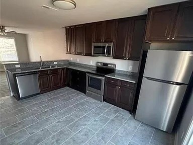 Building Photo - Franklin Avenue, Duplex