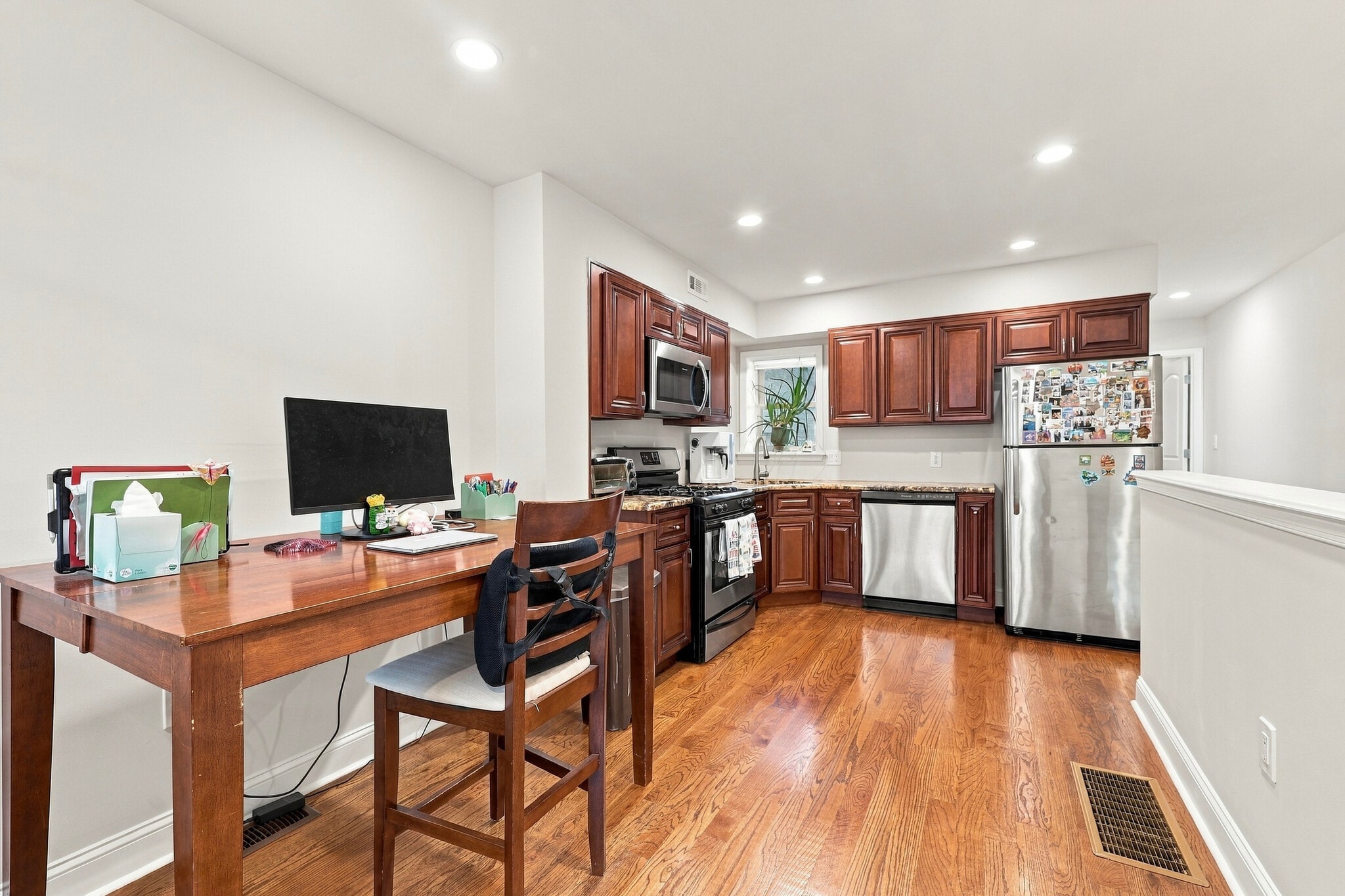 Kitchen - 2612 Ellsworth St