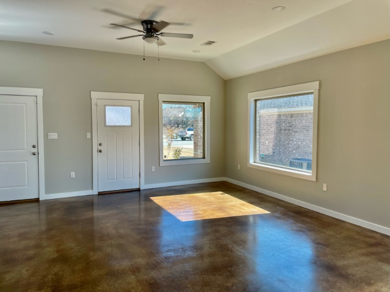 Building Photo - 259 Wolf Den Dr