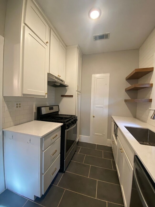 Building Photo - 2 BEDROOM WITHIN WALKING DISTANCE TO UMHB