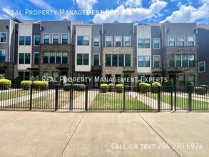 Building Photo - 528 Billingsley Rd