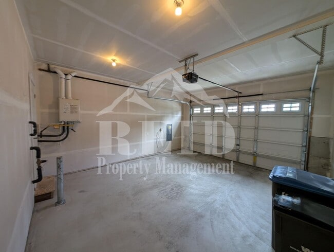Building Photo - 3887 Portside Dr