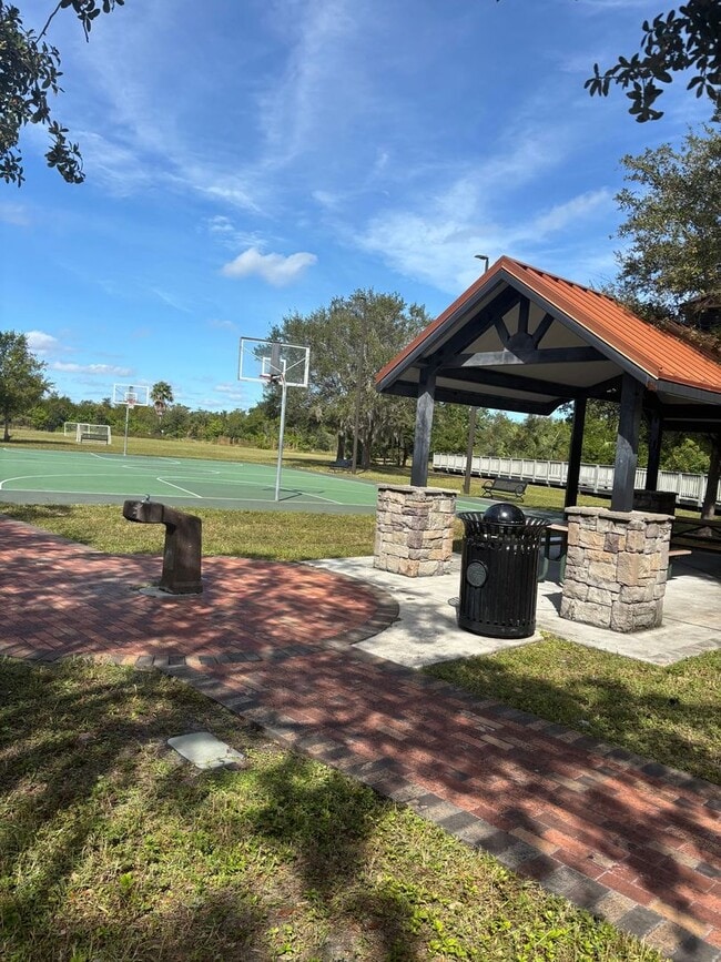 Building Photo - Charming 2BR Condo in Clearwater