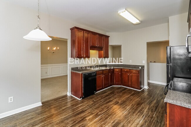 Building Photo - 455 Boxelder Rd