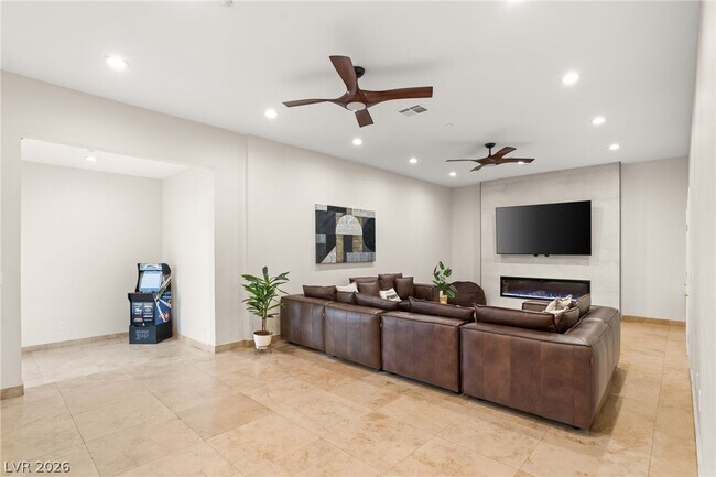 Building Photo - 1635 Liege Dr