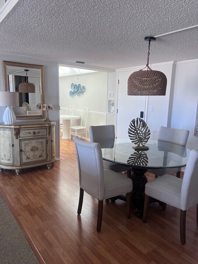 Building Photo - 255 Dolphin Point